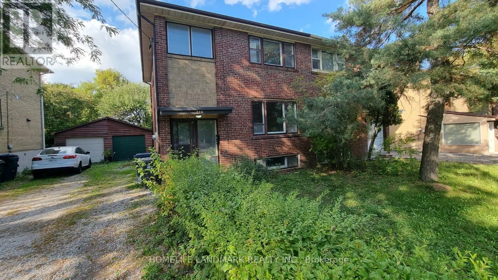 710 SHEPPARD AVENUE E