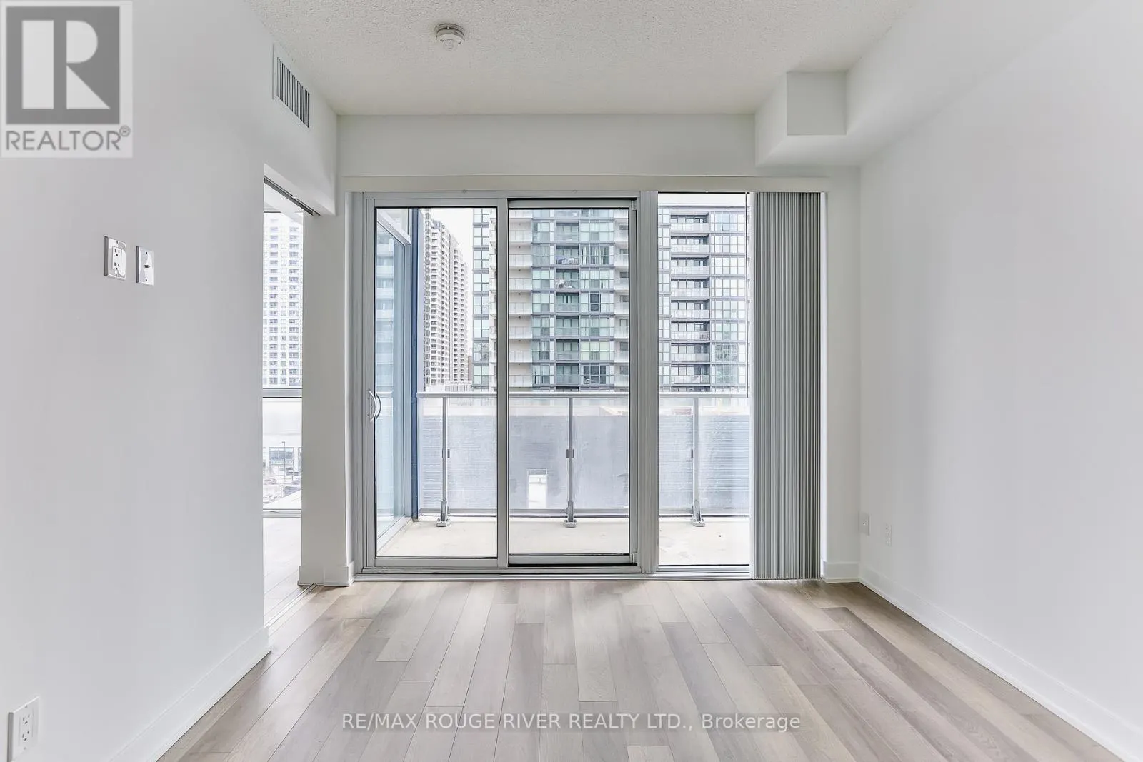708 - 5180 YONGE STREET