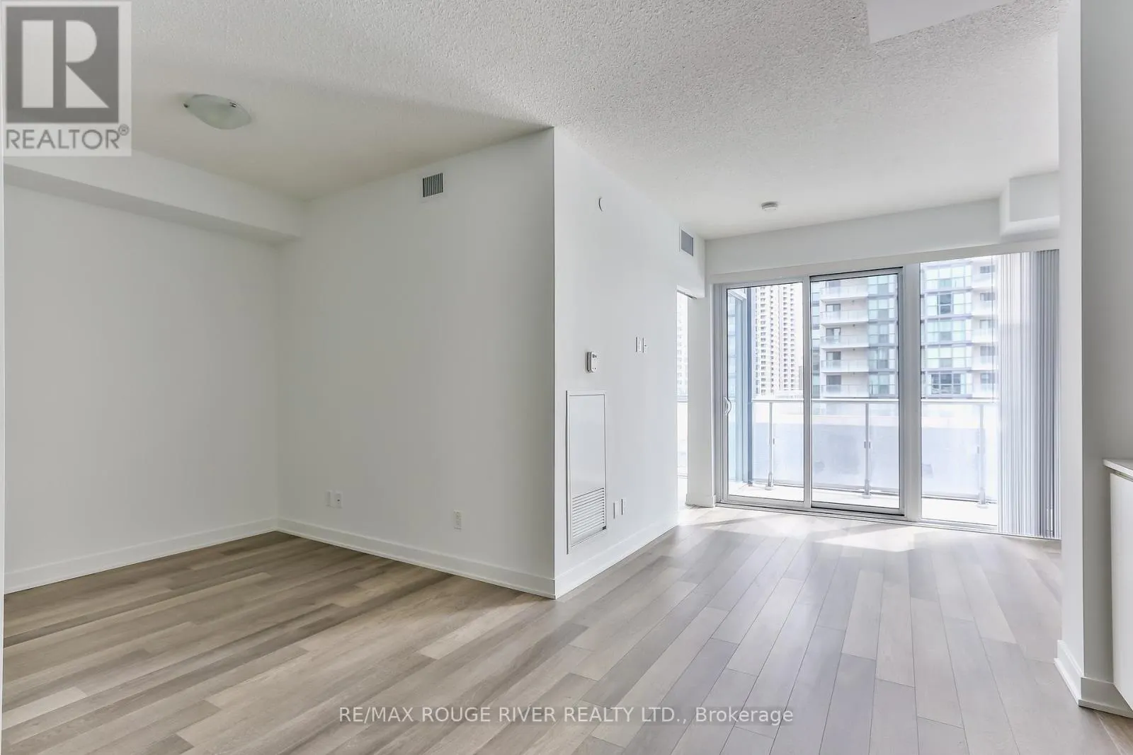 708 - 5180 YONGE STREET