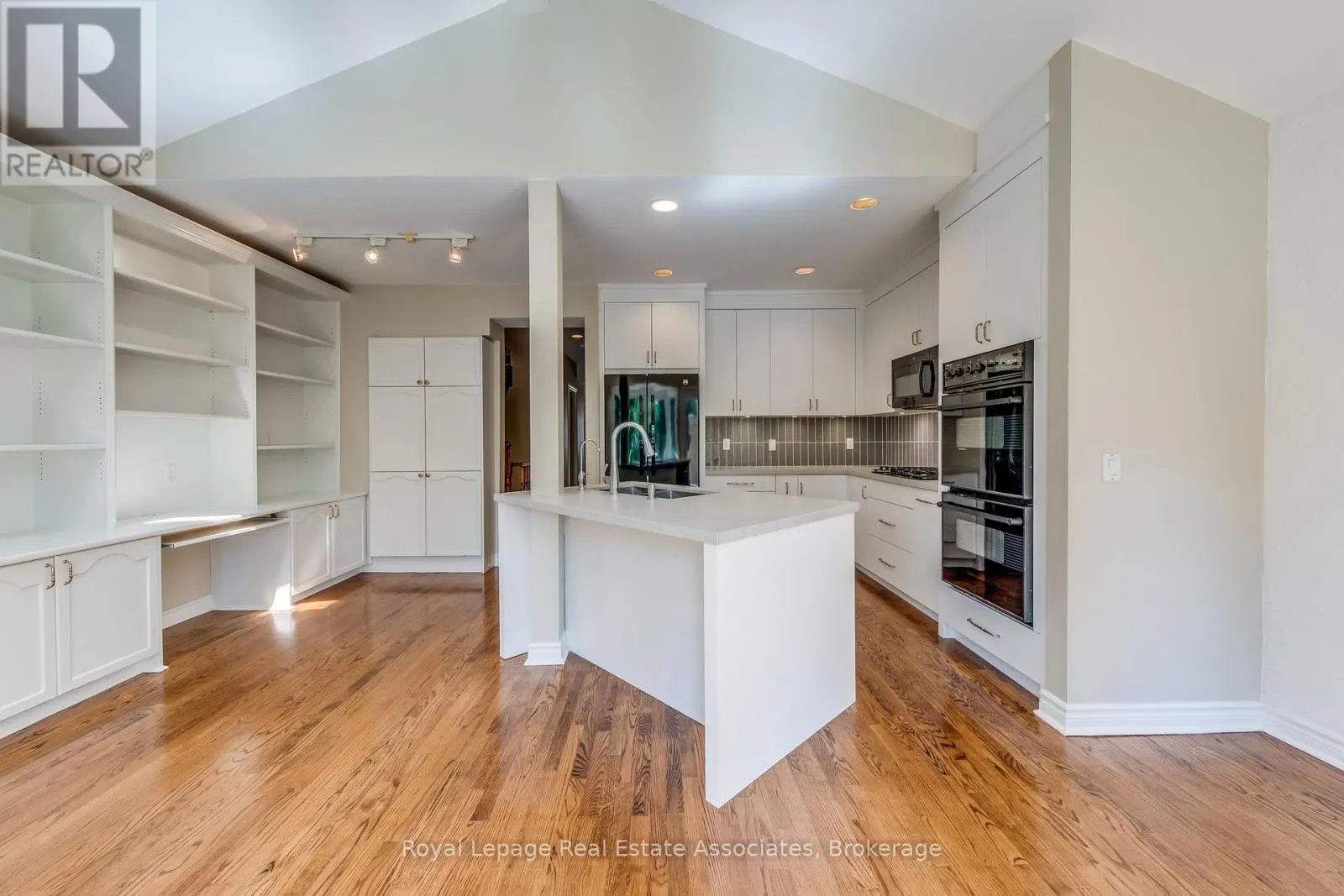 123 MELROSE AVENUE