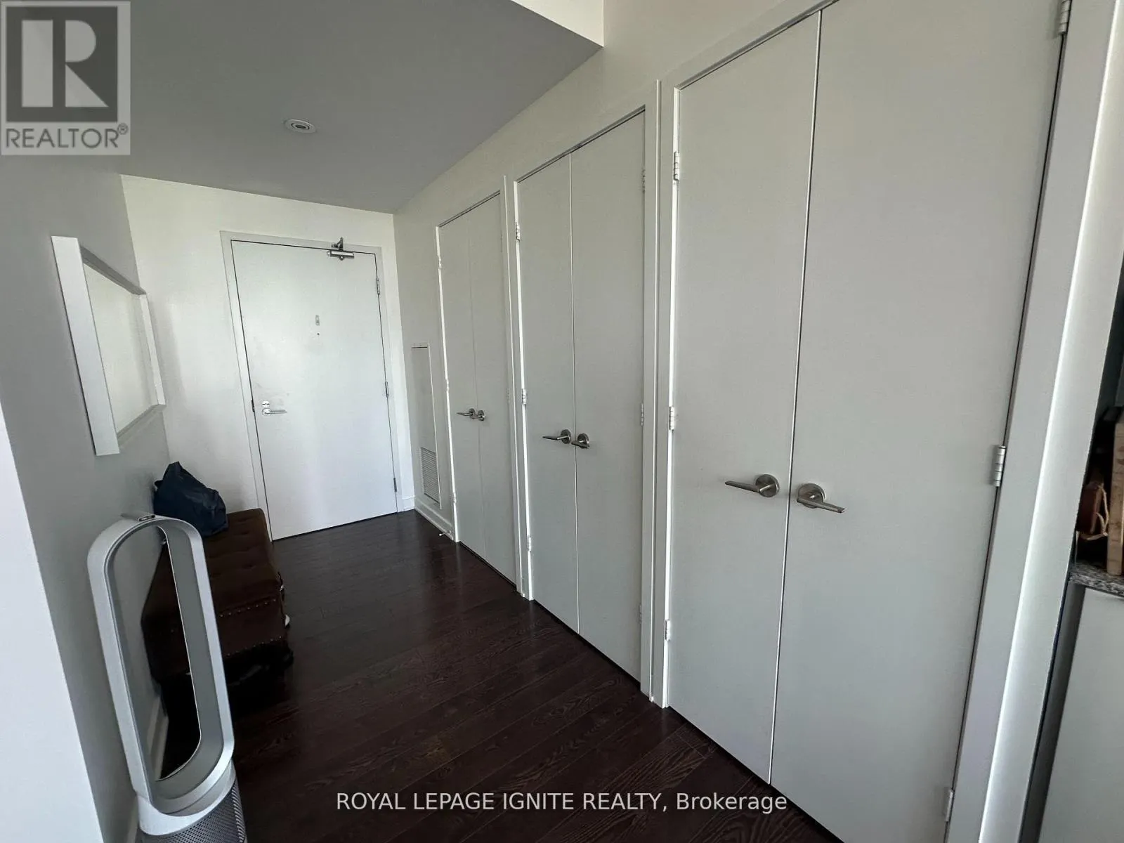 1809 - 110 CHARLES STREET E