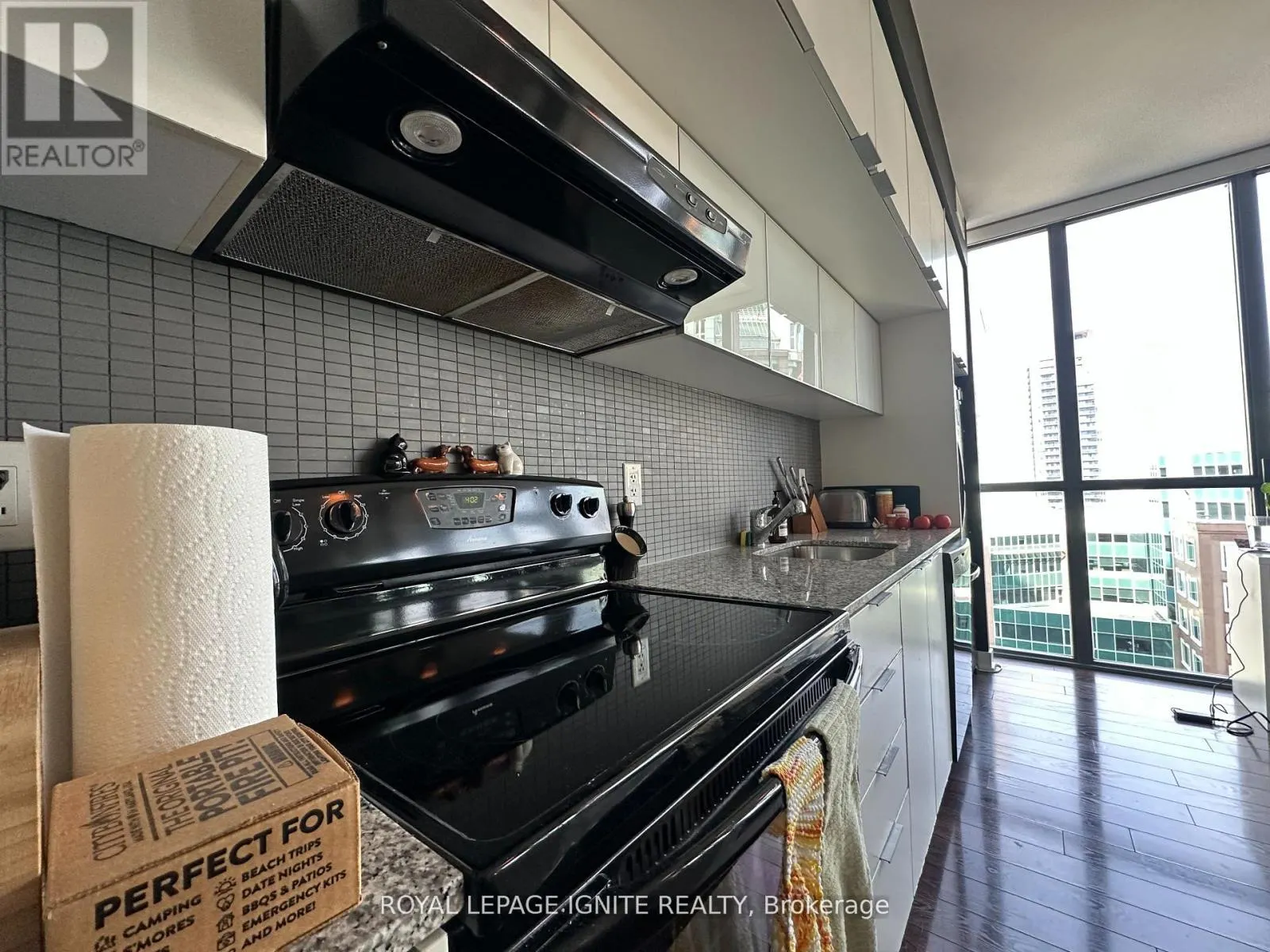1809 - 110 CHARLES STREET E