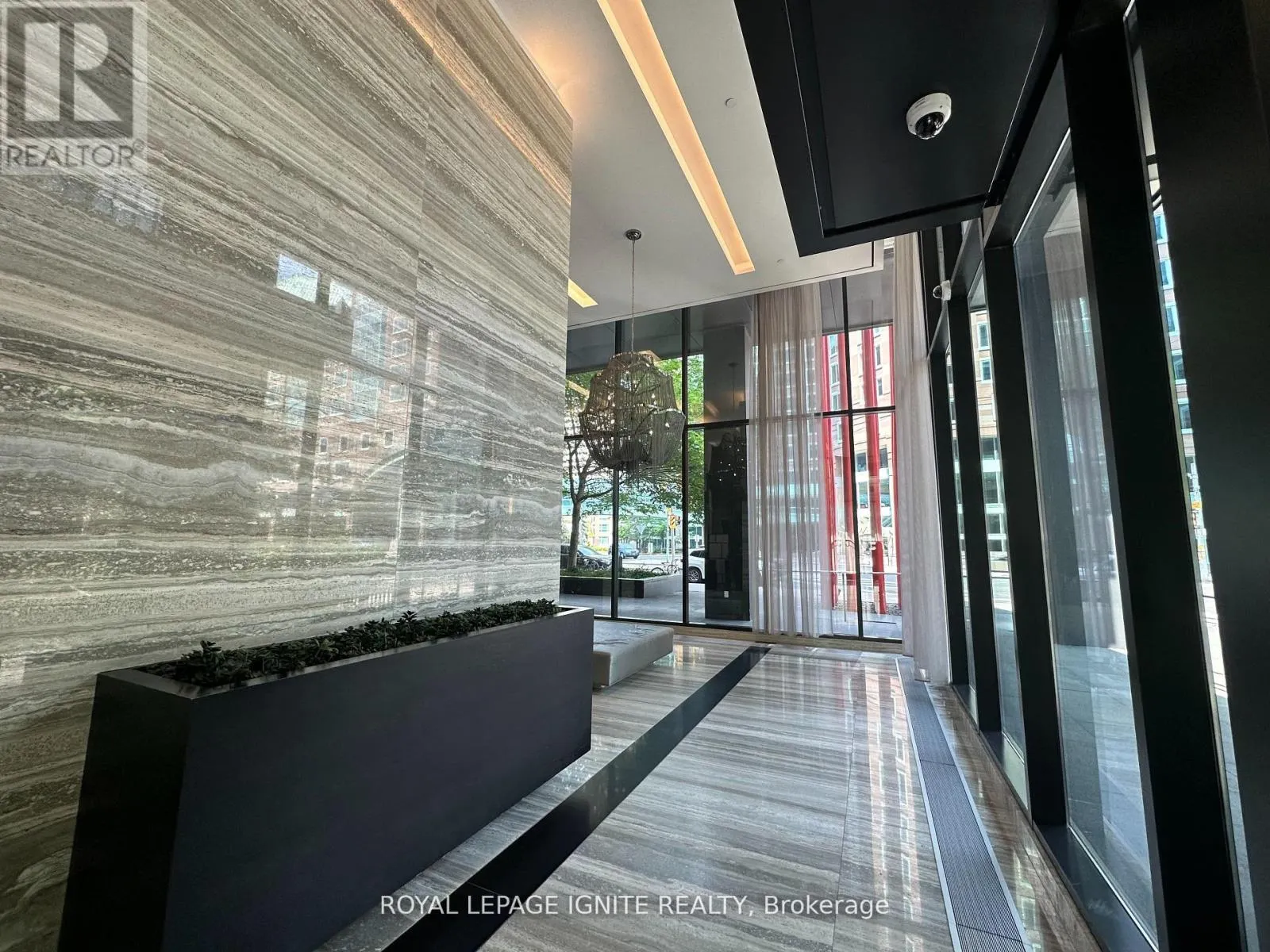 1809 - 110 CHARLES STREET E