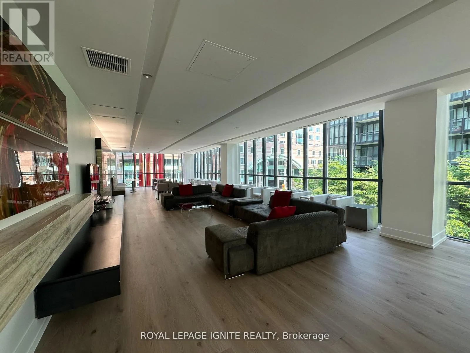 1809 - 110 CHARLES STREET E