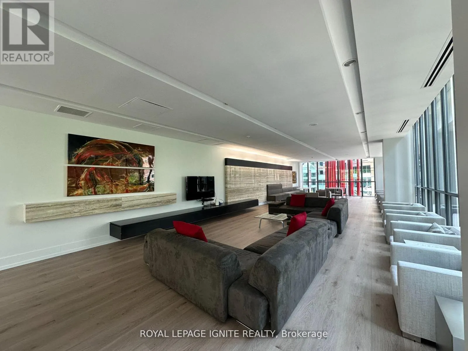 1809 - 110 CHARLES STREET E