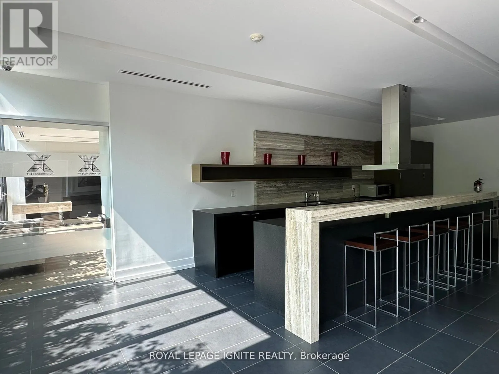 1809 - 110 CHARLES STREET E