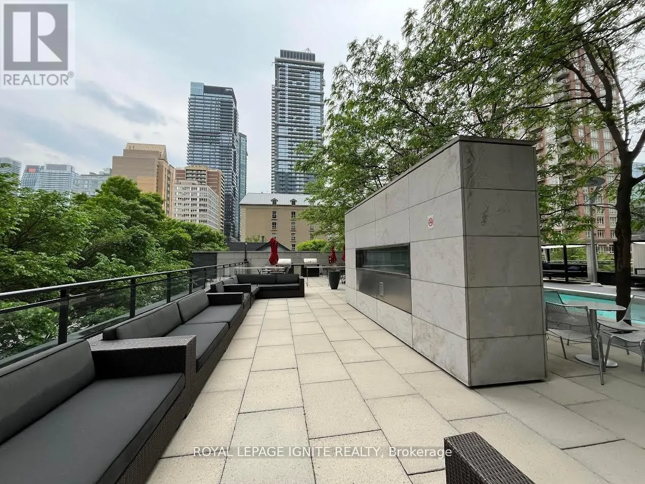 1809 - 110 CHARLES STREET E