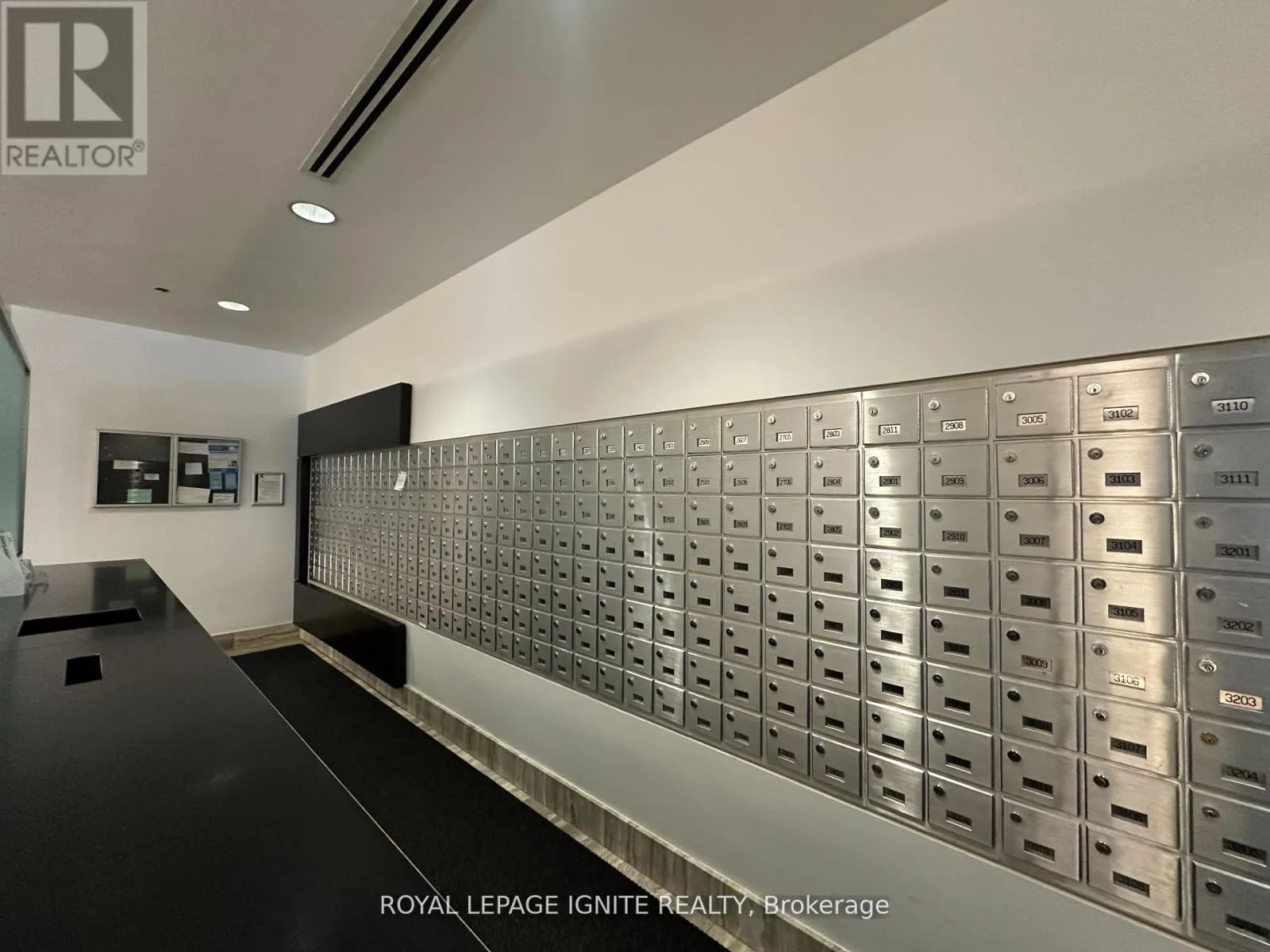 1809 - 110 CHARLES STREET E
