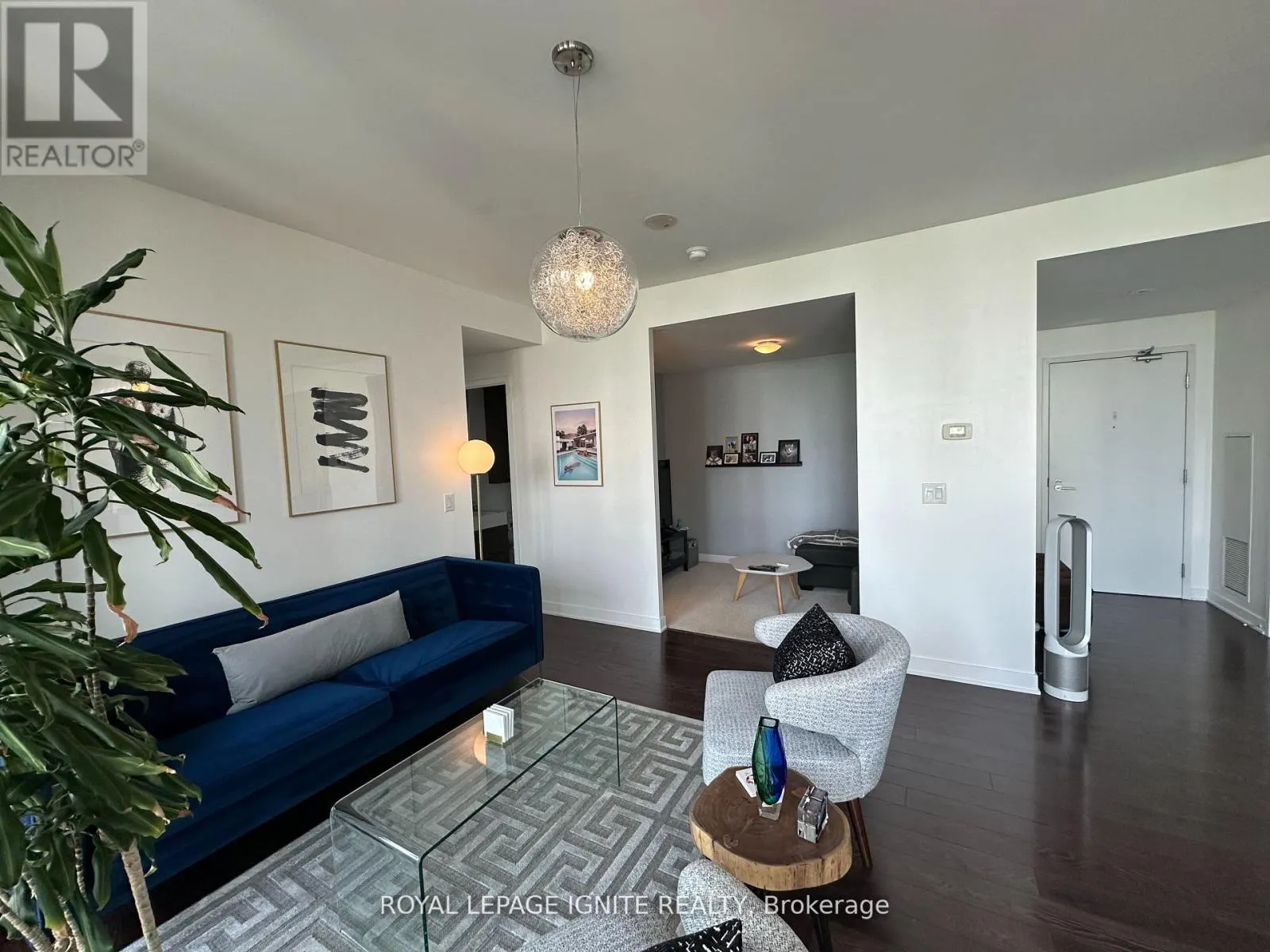 1809 - 110 CHARLES STREET E