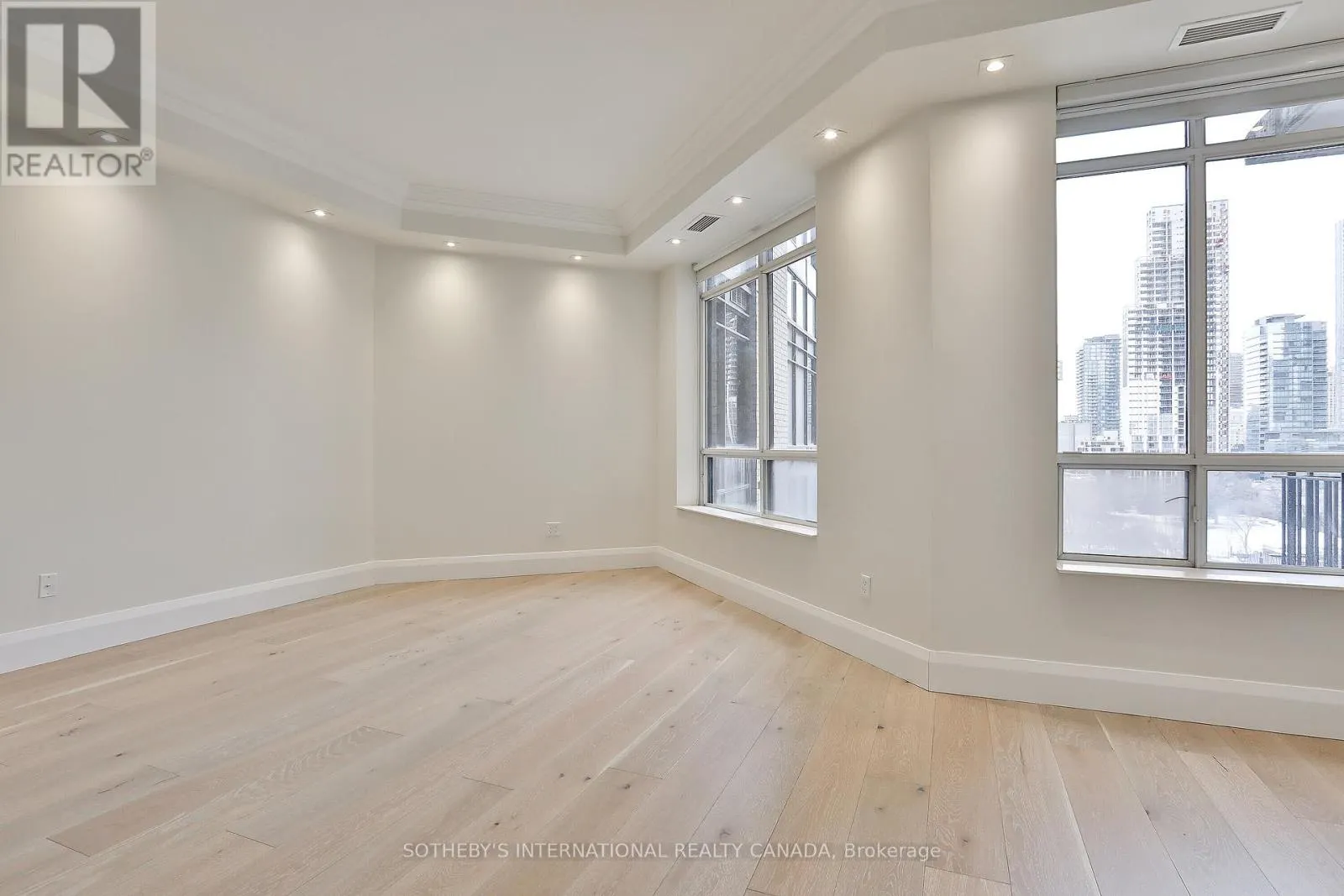 1101 - 99 AVENUE ROAD