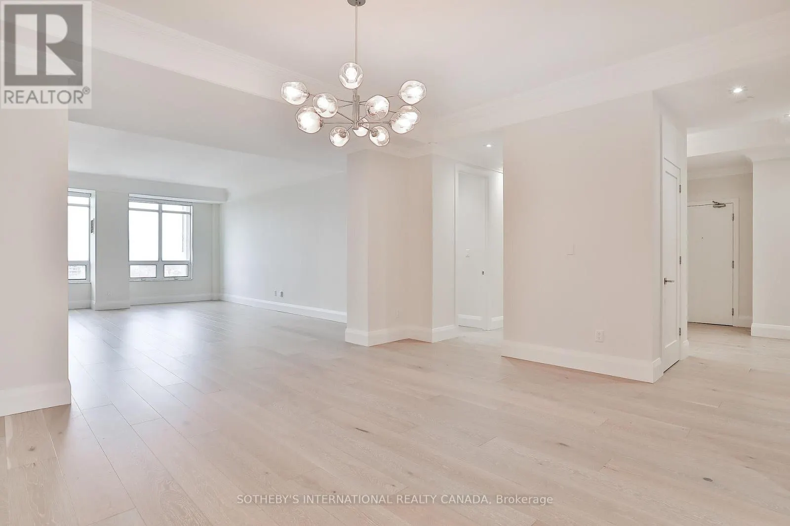 1101 - 99 AVENUE ROAD