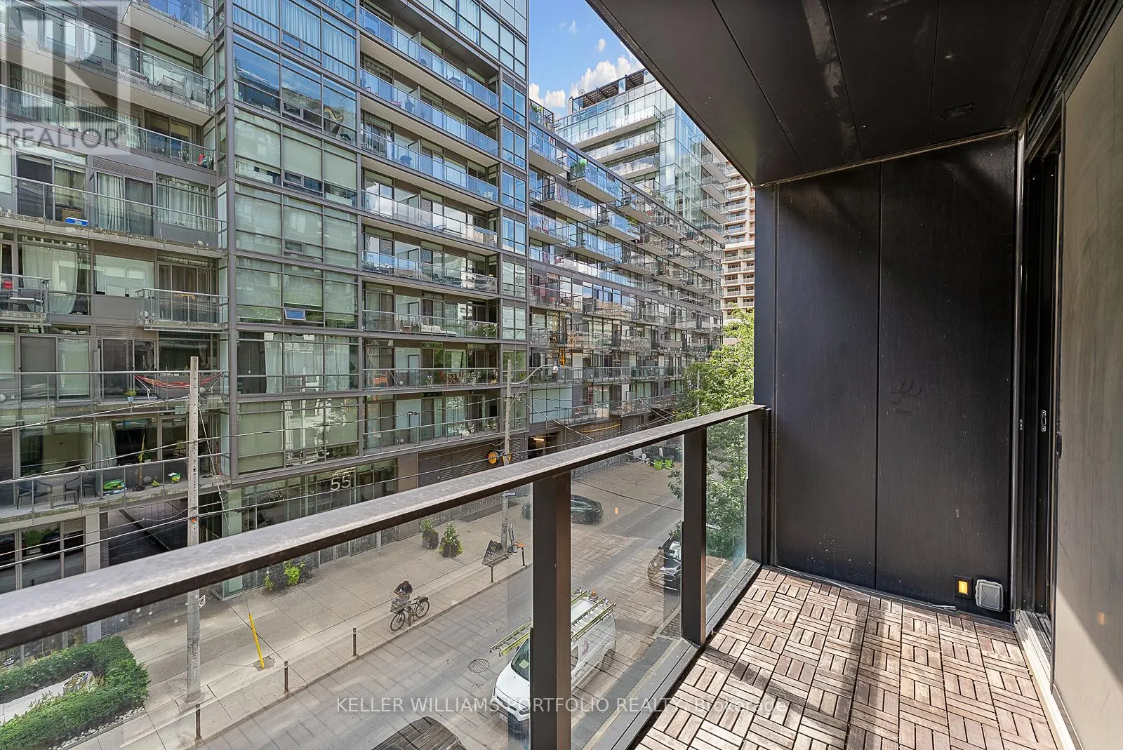 303 - 38 STEWART STREET