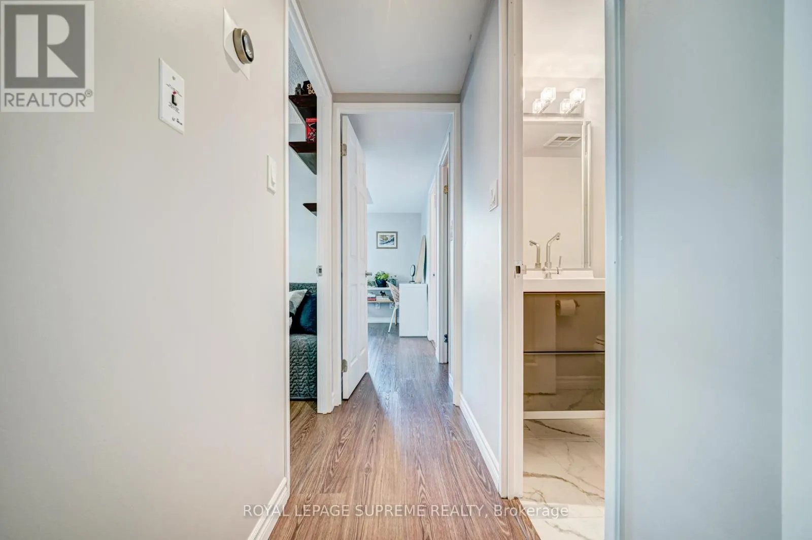 716 - 230 KING STREET E