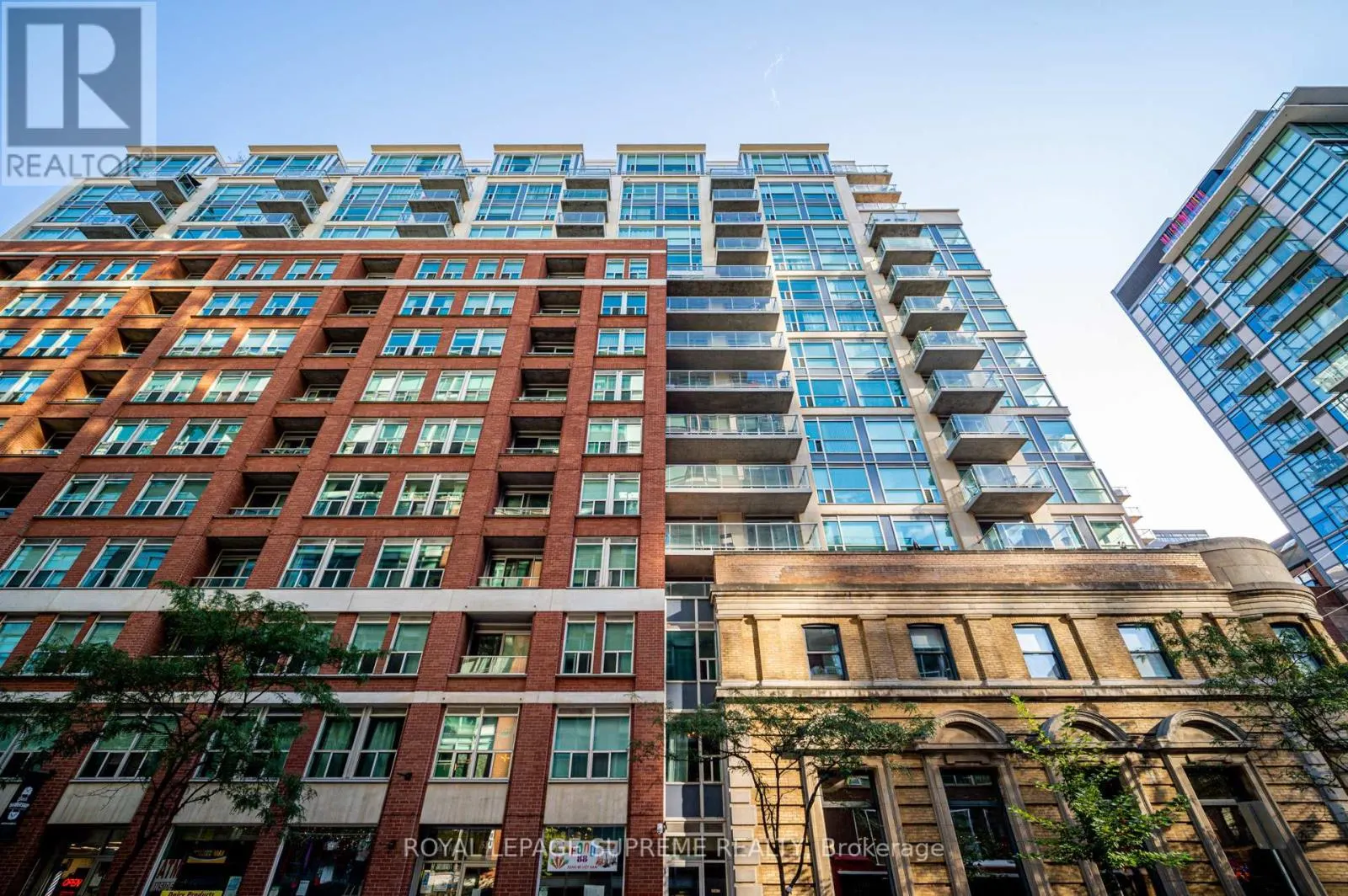 716 - 230 KING STREET E