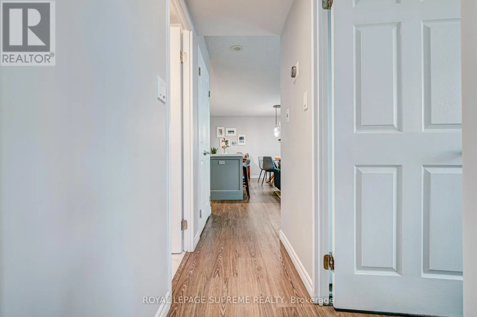 716 - 230 KING STREET E