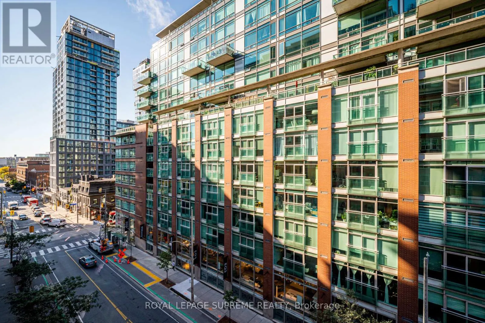 716 - 230 KING STREET E
