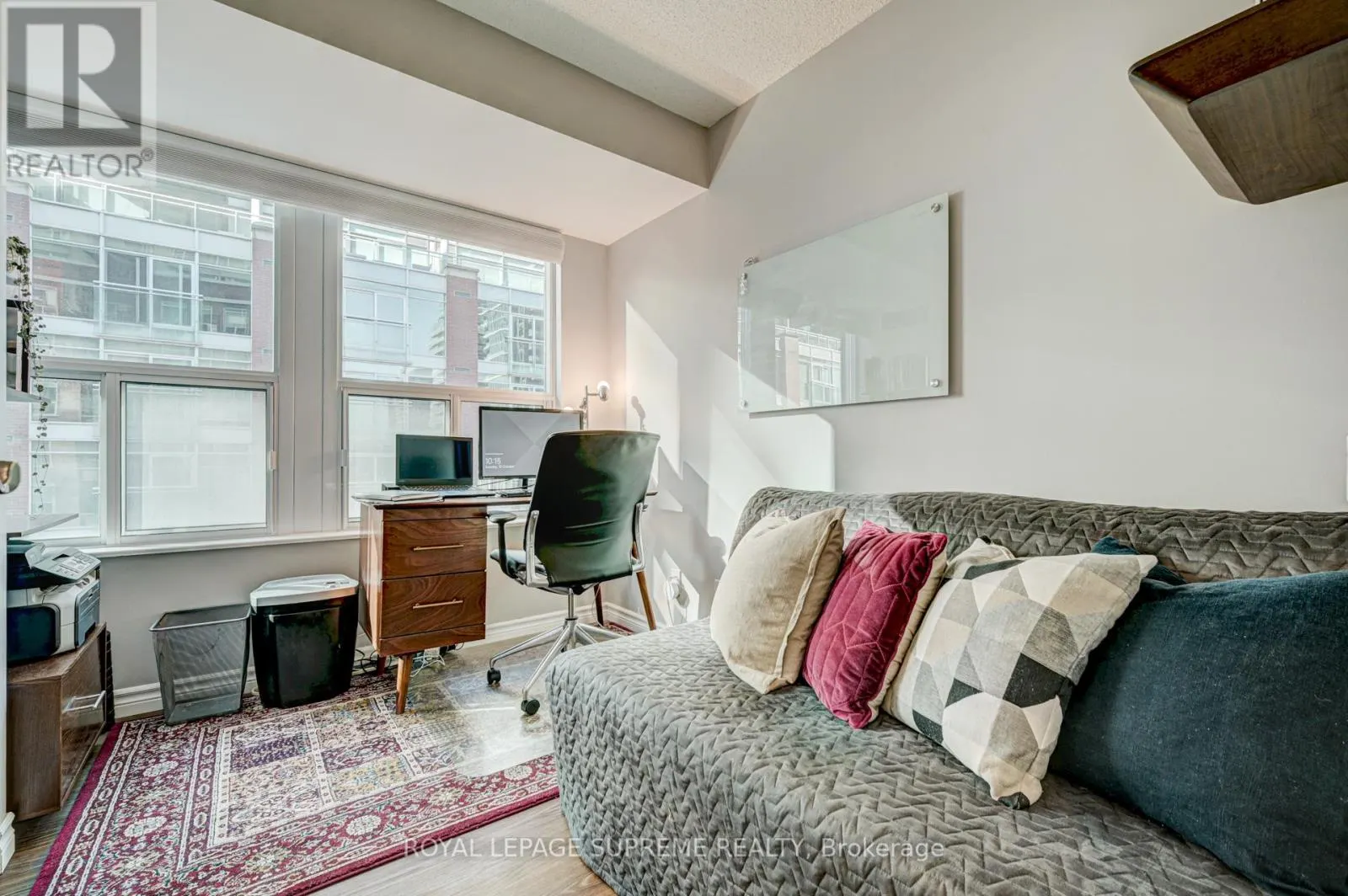 716 - 230 KING STREET E