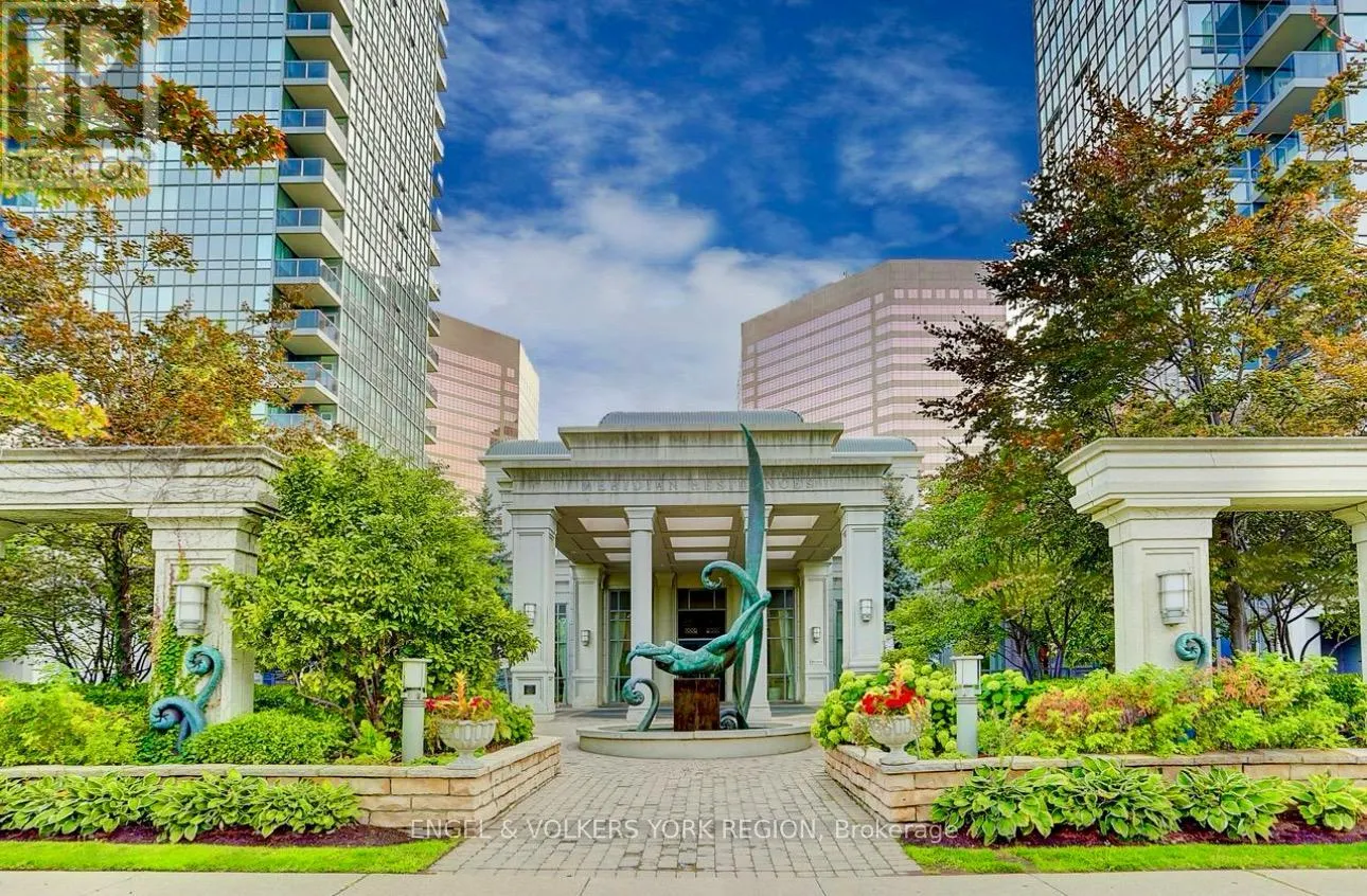 PH14 - 15 GREENVIEW AVENUE