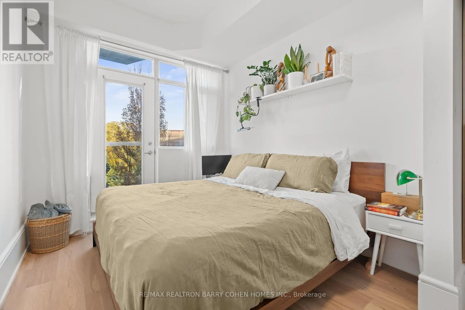 201 - 336 DAVENPORT ROAD