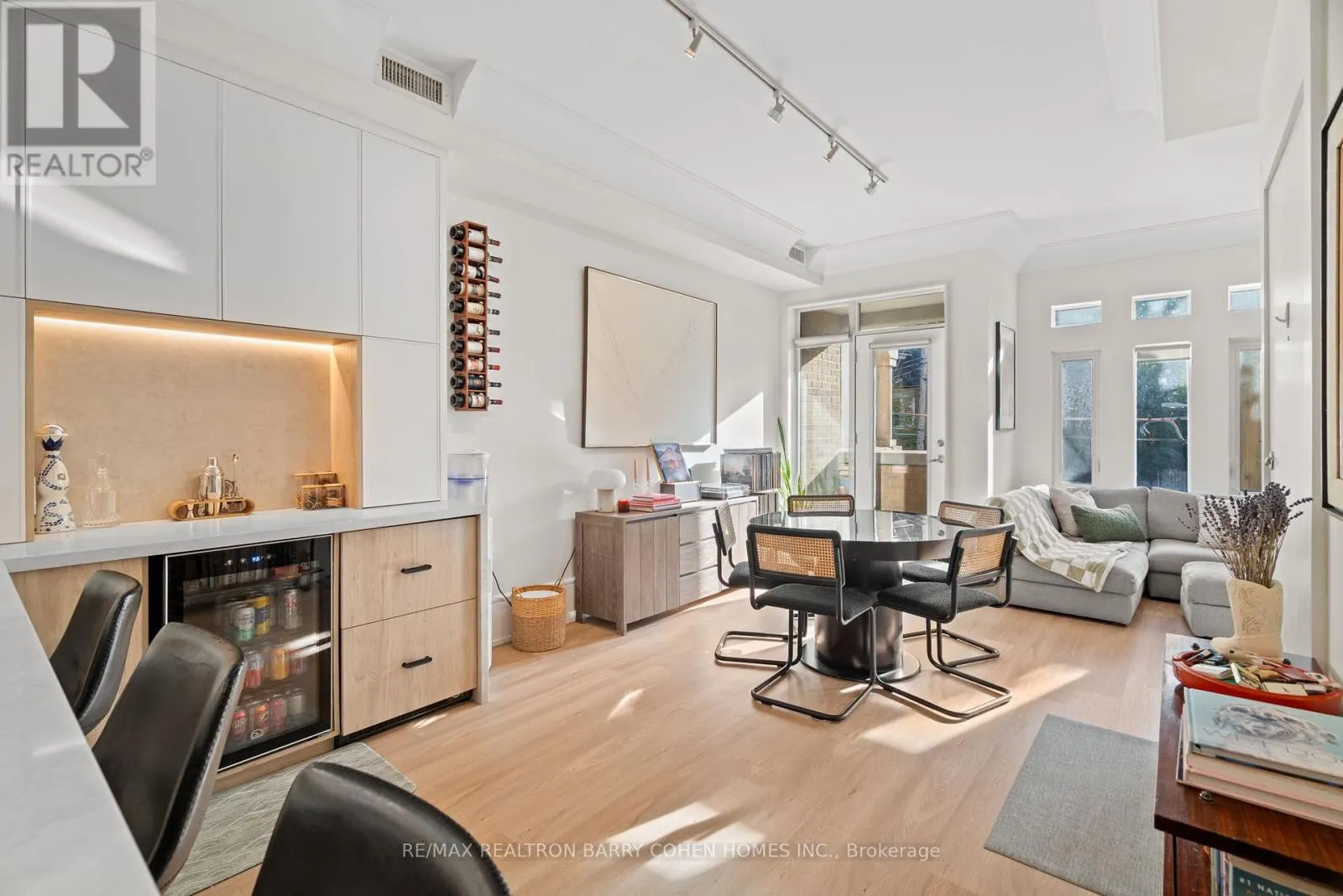 201 - 336 DAVENPORT ROAD