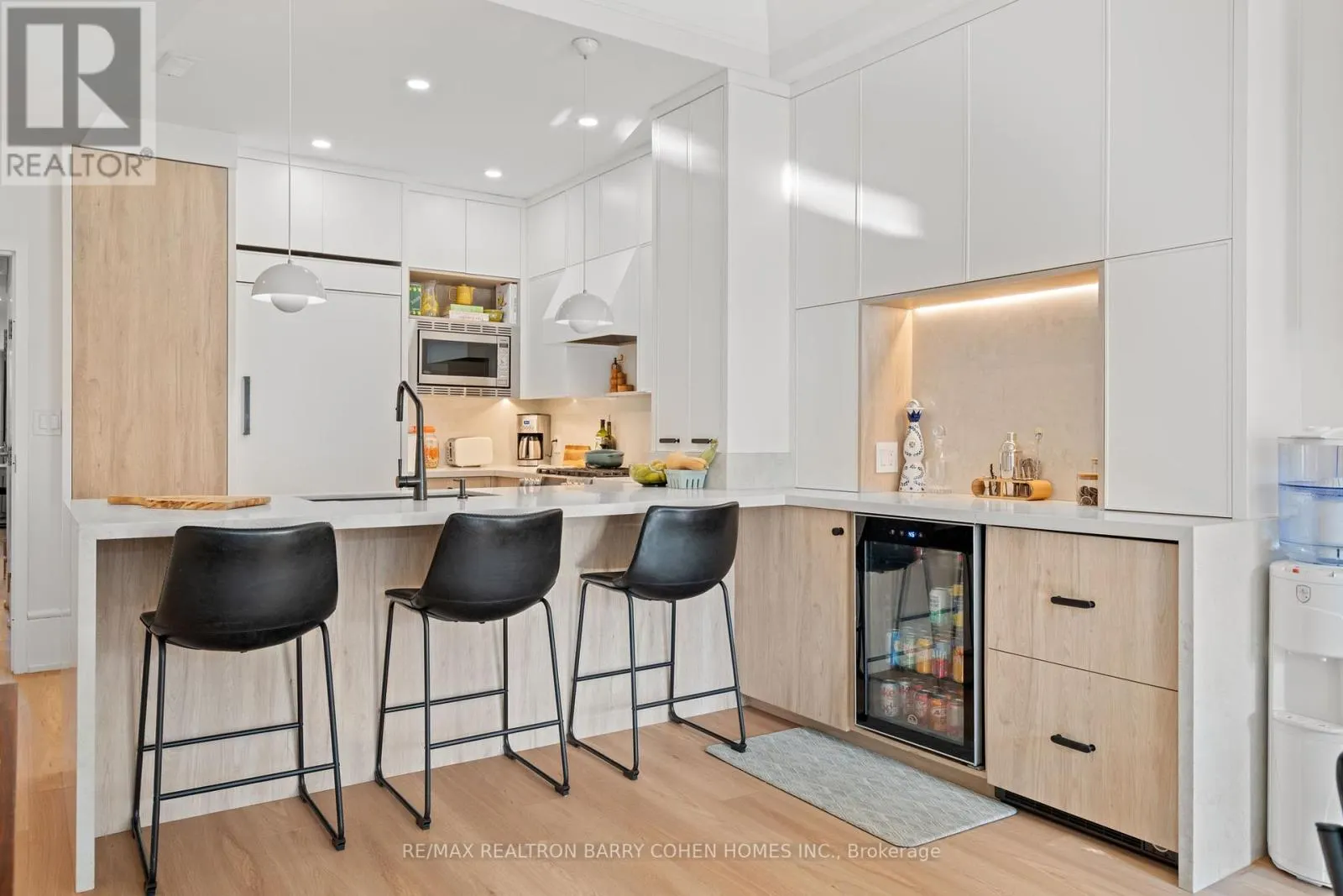201 - 336 DAVENPORT ROAD