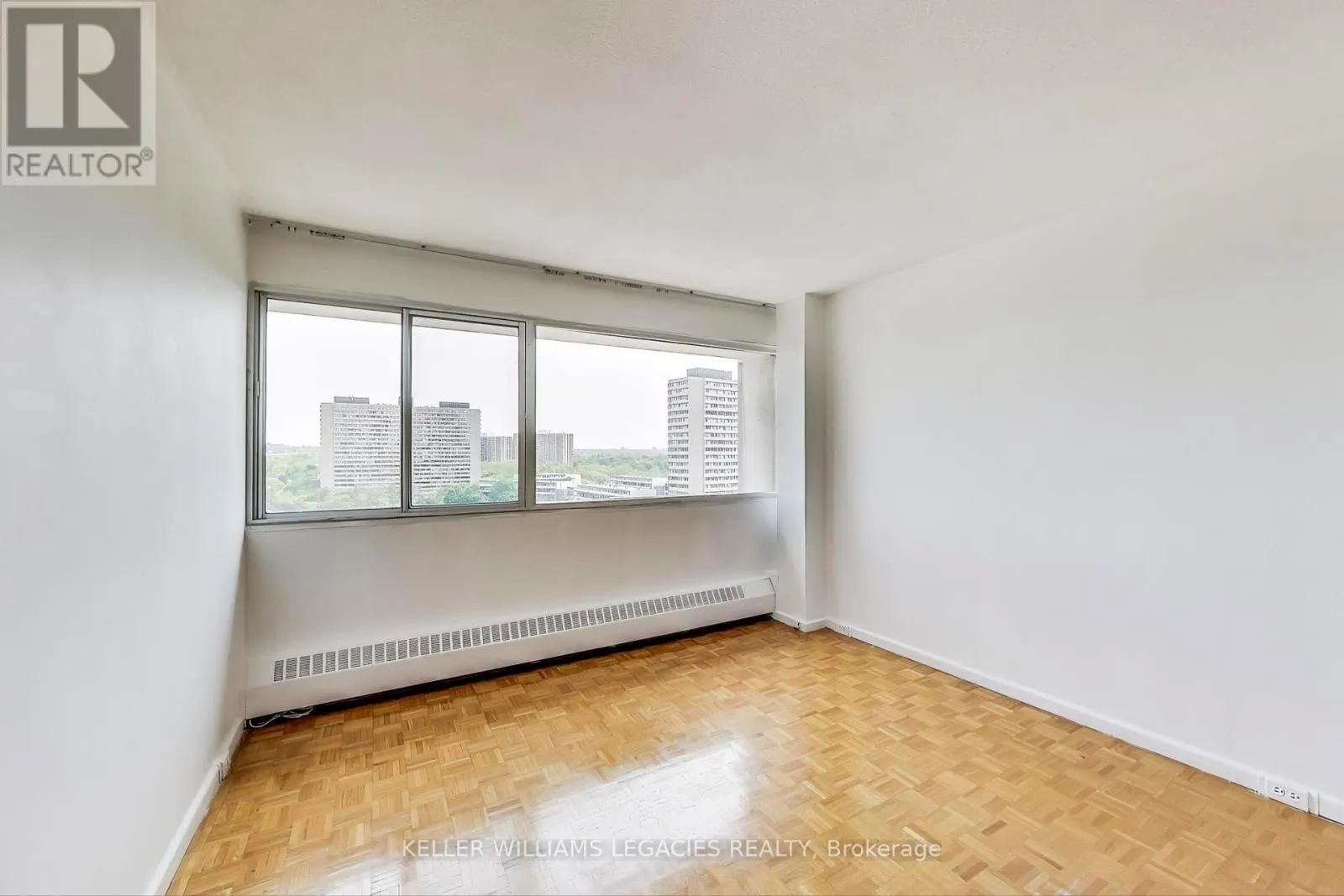 1004 - 715 DON MILLS ROAD