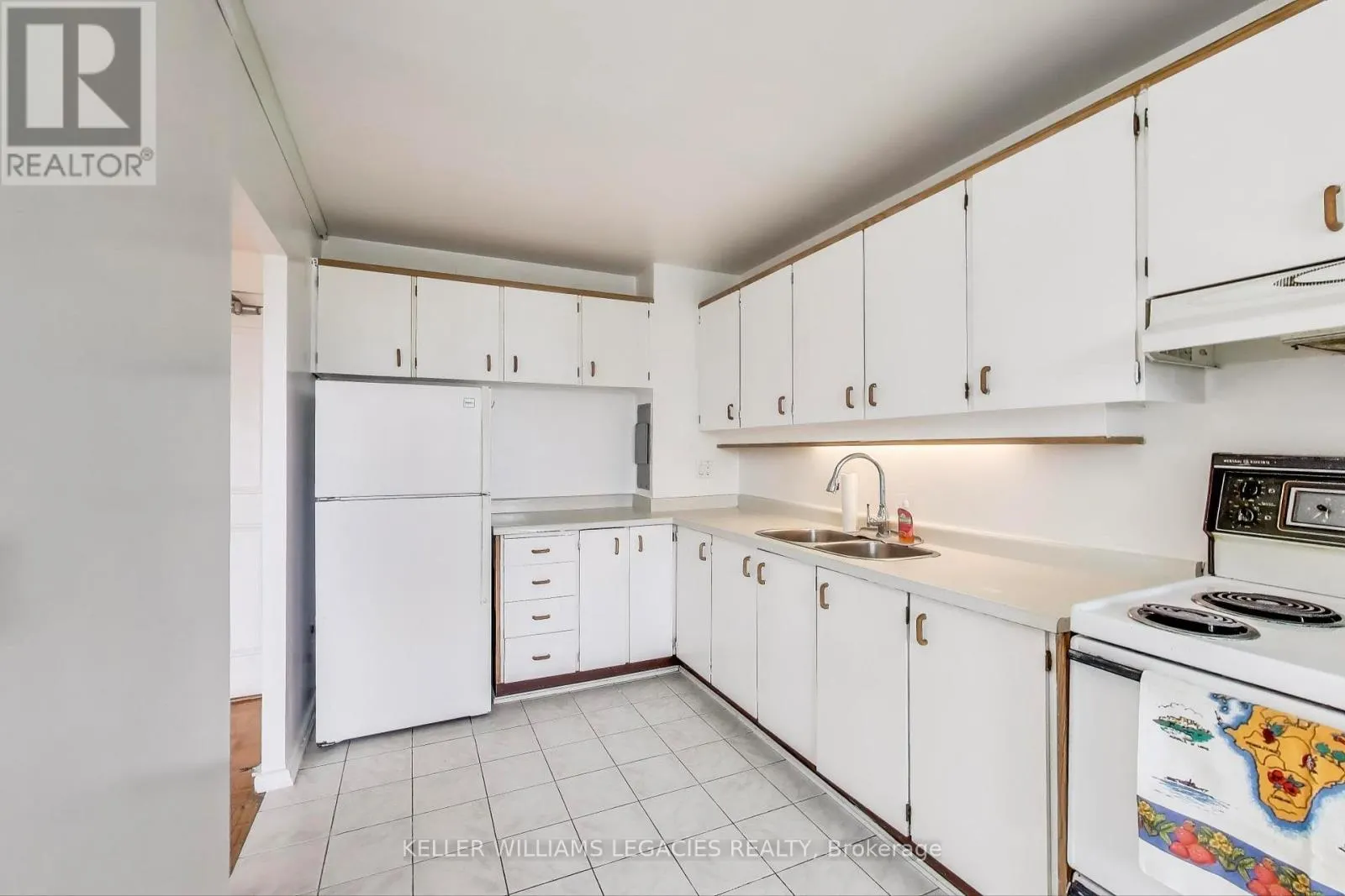 1004 - 715 DON MILLS ROAD