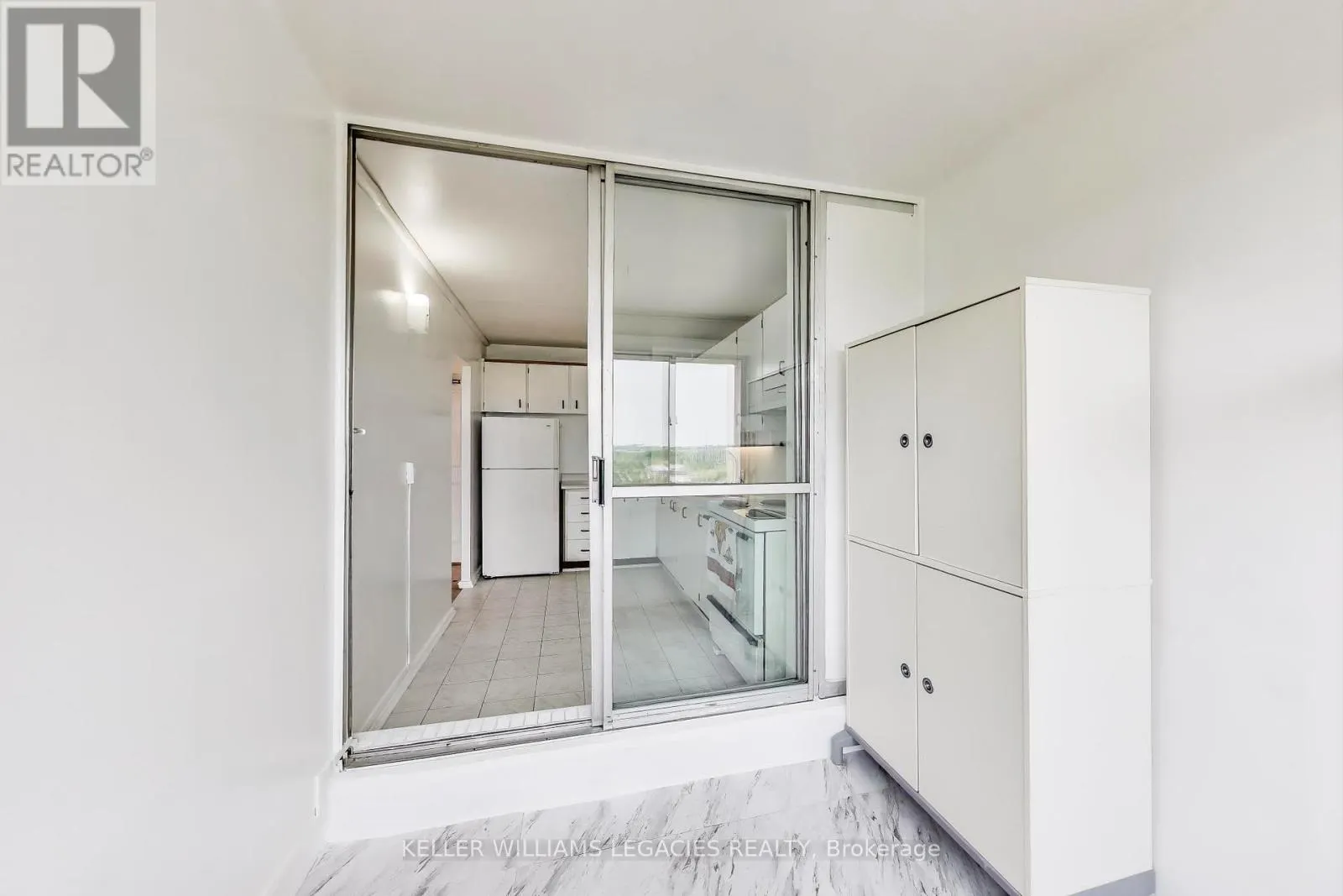 1004 - 715 DON MILLS ROAD