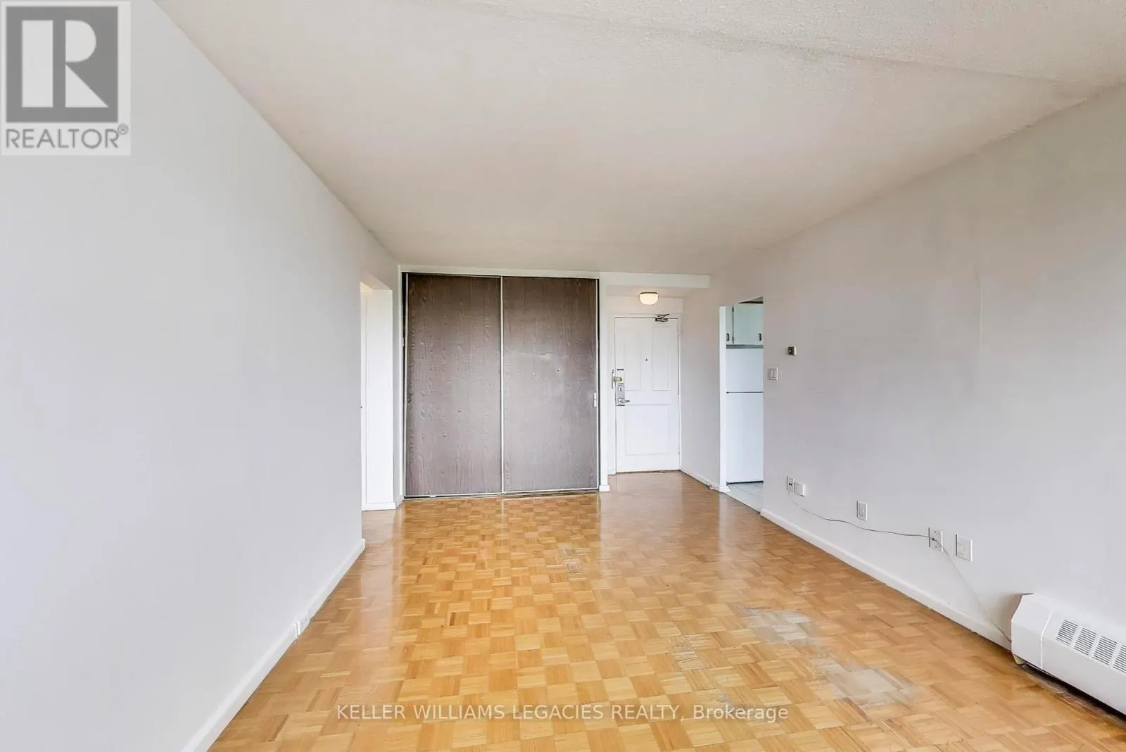 1004 - 715 DON MILLS ROAD