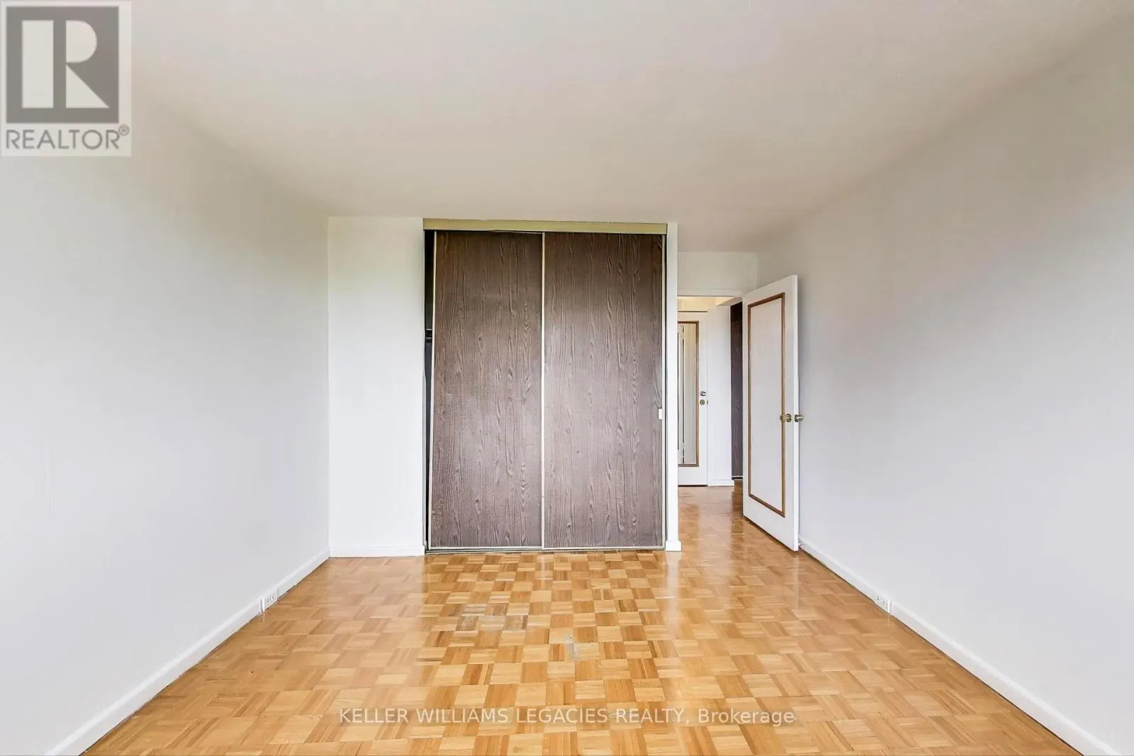 1004 - 715 DON MILLS ROAD