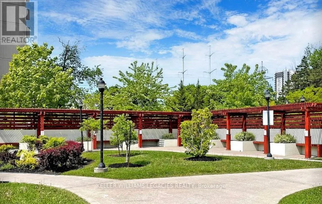 1004 - 715 DON MILLS ROAD