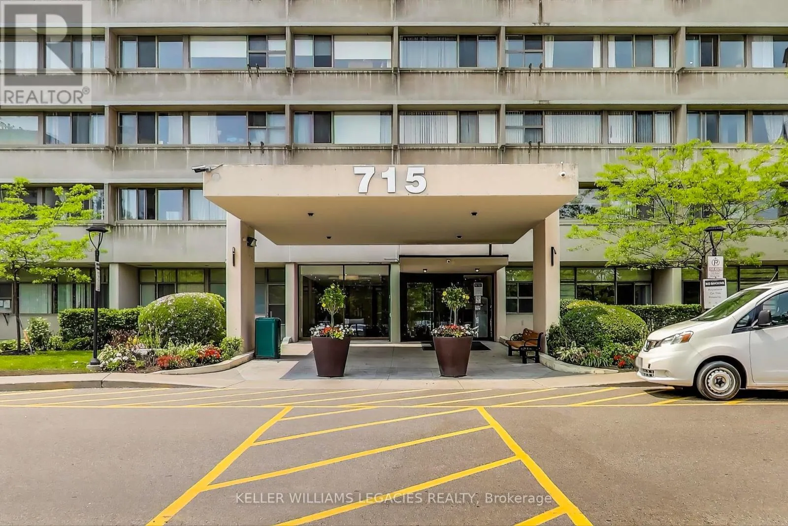 1004 - 715 DON MILLS ROAD