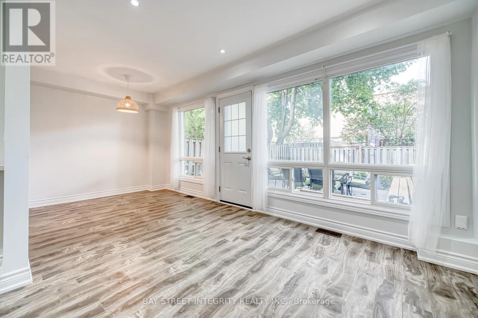 72 ELSA VINE WAY