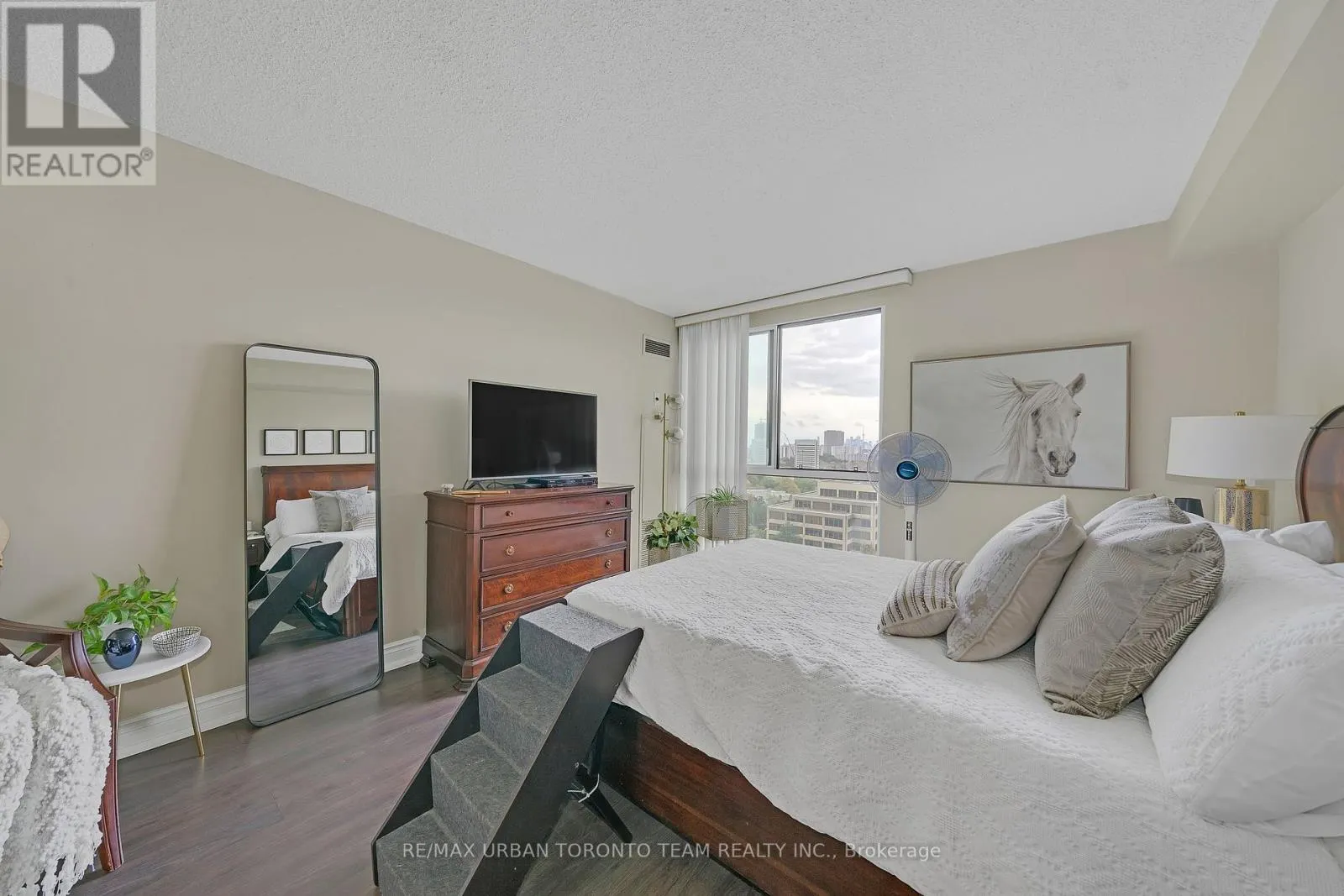 1601 - 3 CONCORDE PLACE