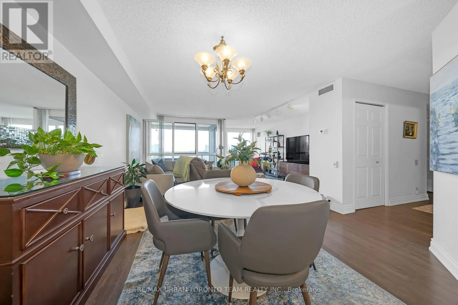 1601 - 3 CONCORDE PLACE