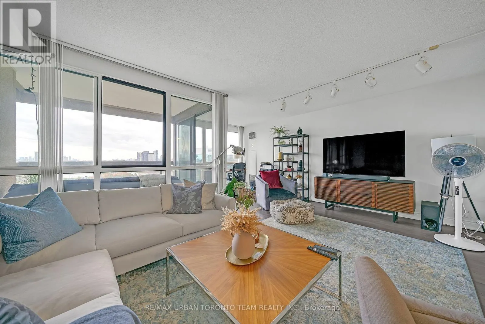1601 - 3 CONCORDE PLACE