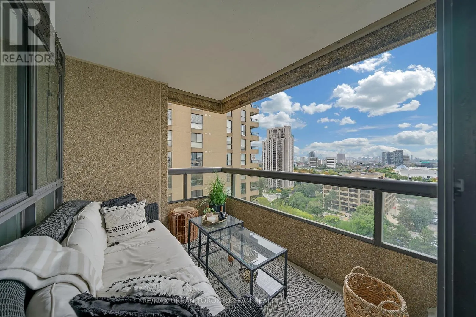 1601 - 3 CONCORDE PLACE