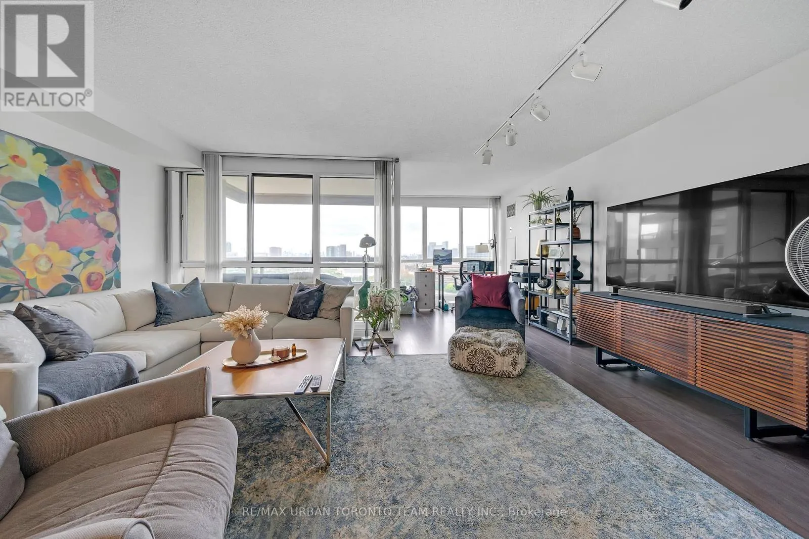 1601 - 3 CONCORDE PLACE