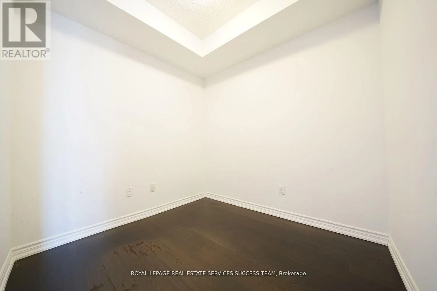4713 - 386 YONGE STREET W