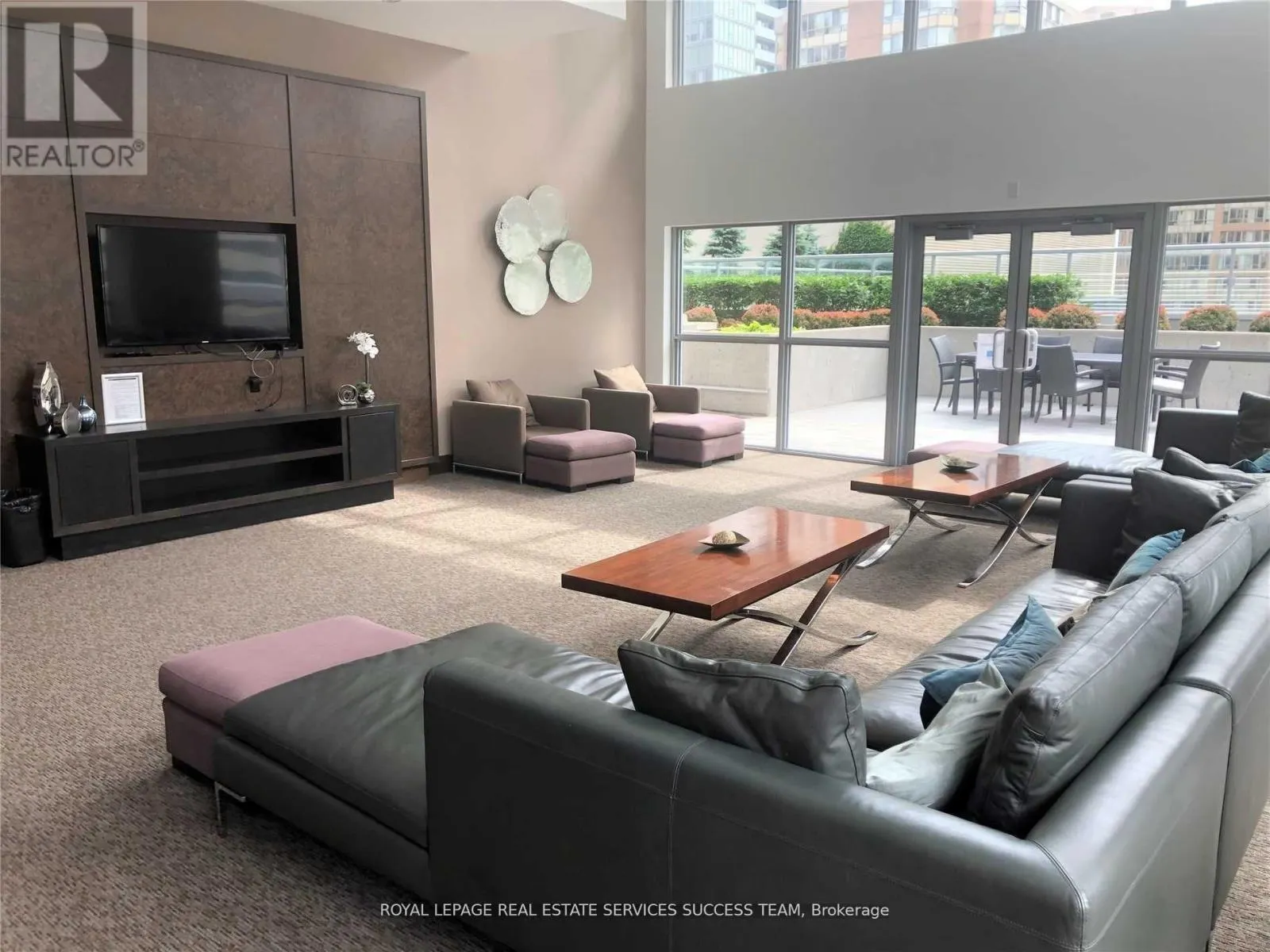 4713 - 386 YONGE STREET W