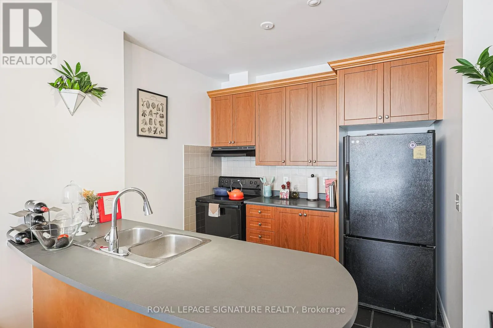 804 - 980 YONGE STREET