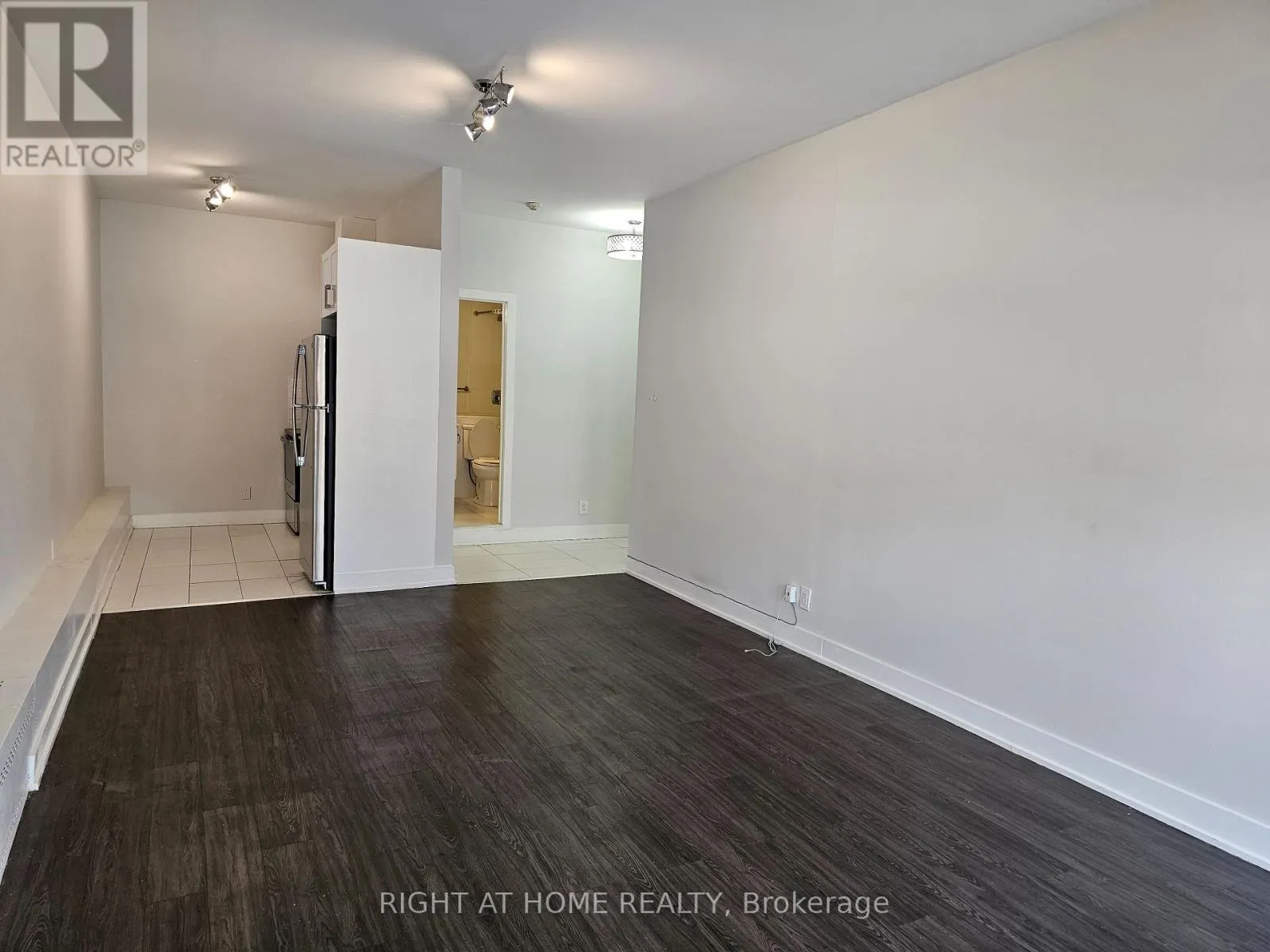 201 - 1807 EGLINTON AVENUE W