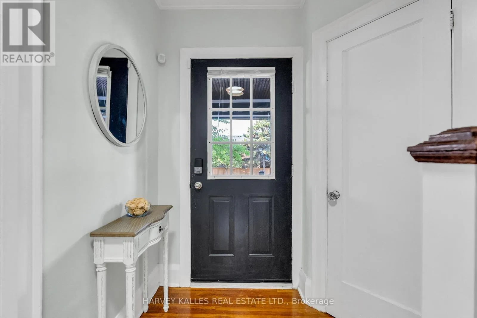 89 LAWRENCE AVENUE W