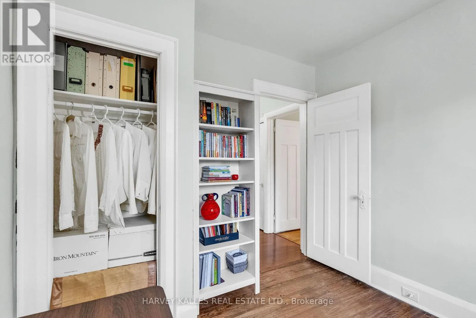 89 LAWRENCE AVENUE W