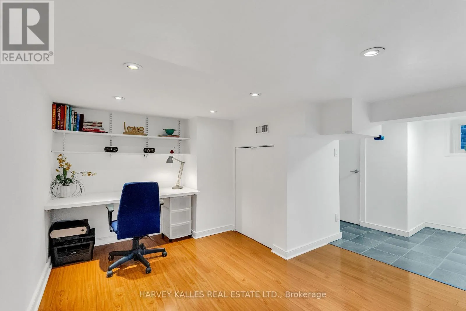 89 LAWRENCE AVENUE W