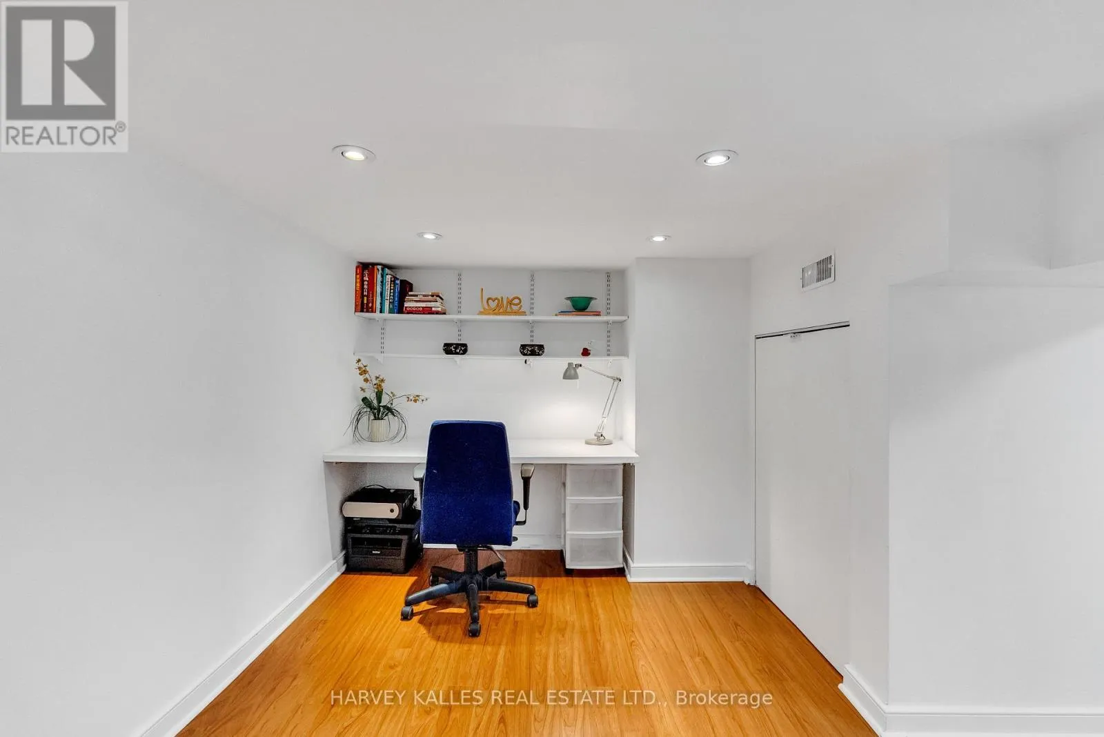 89 LAWRENCE AVENUE W