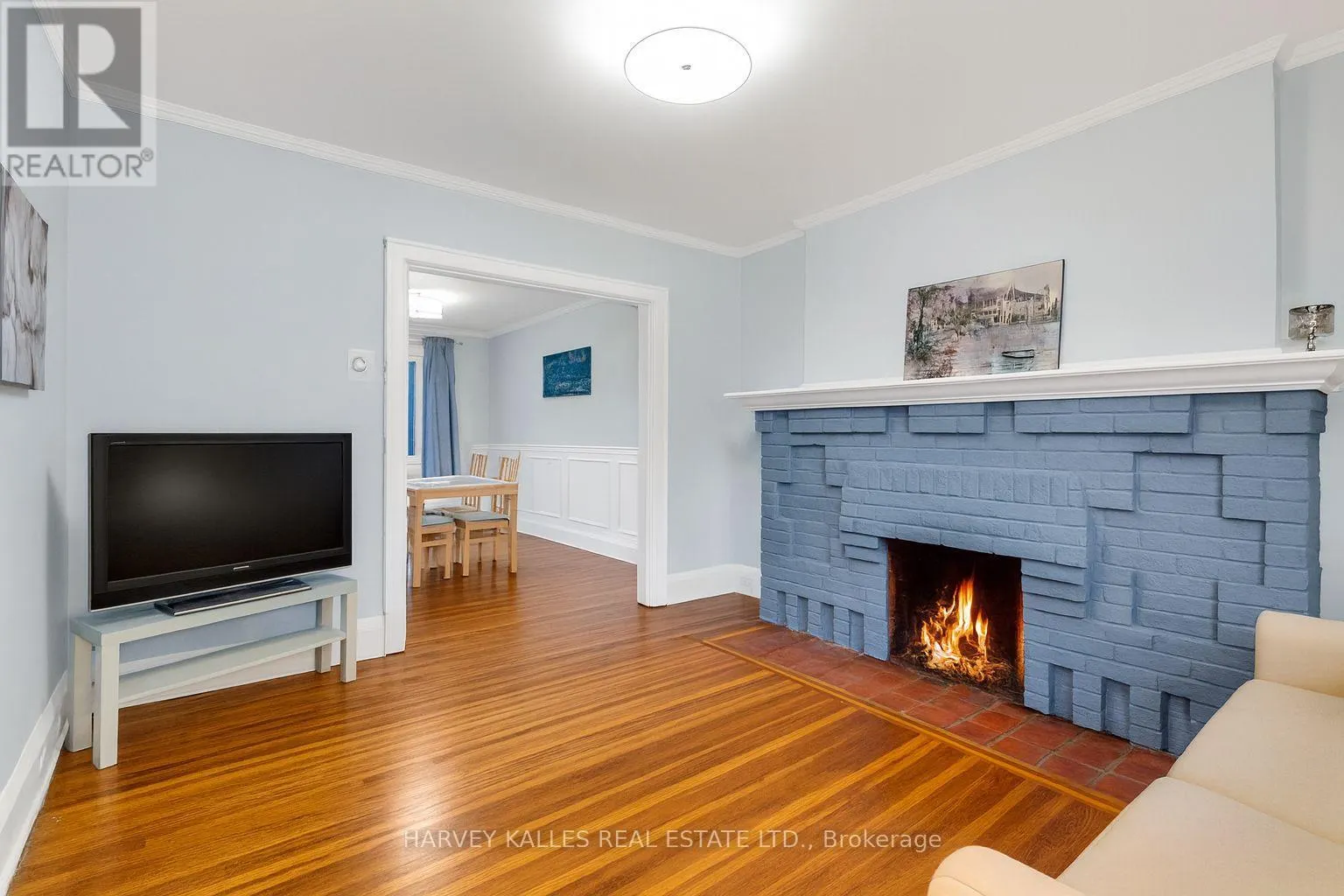 89 LAWRENCE AVENUE W