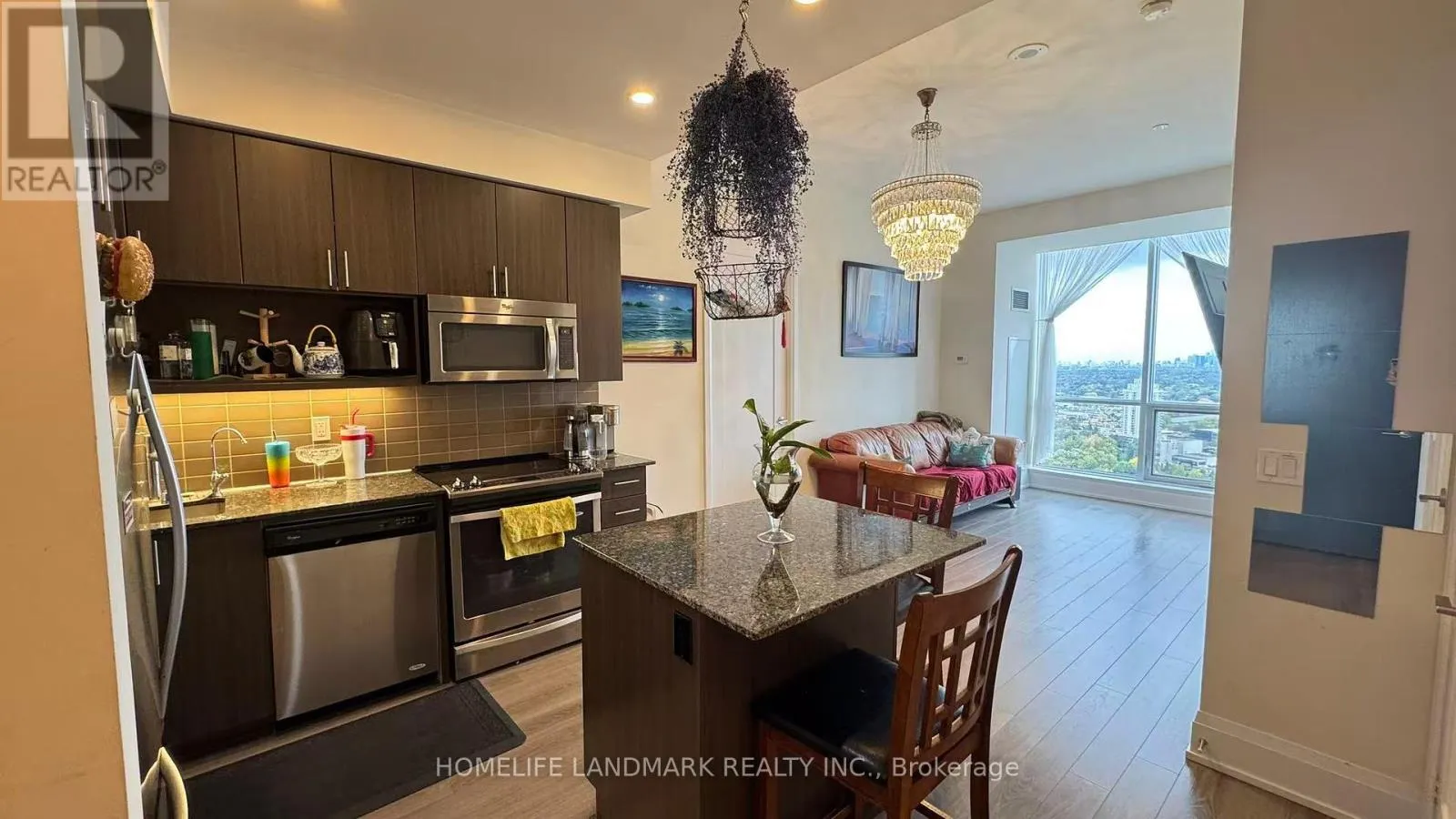 PH11 - 18 GRAYDON HALL DRIVE