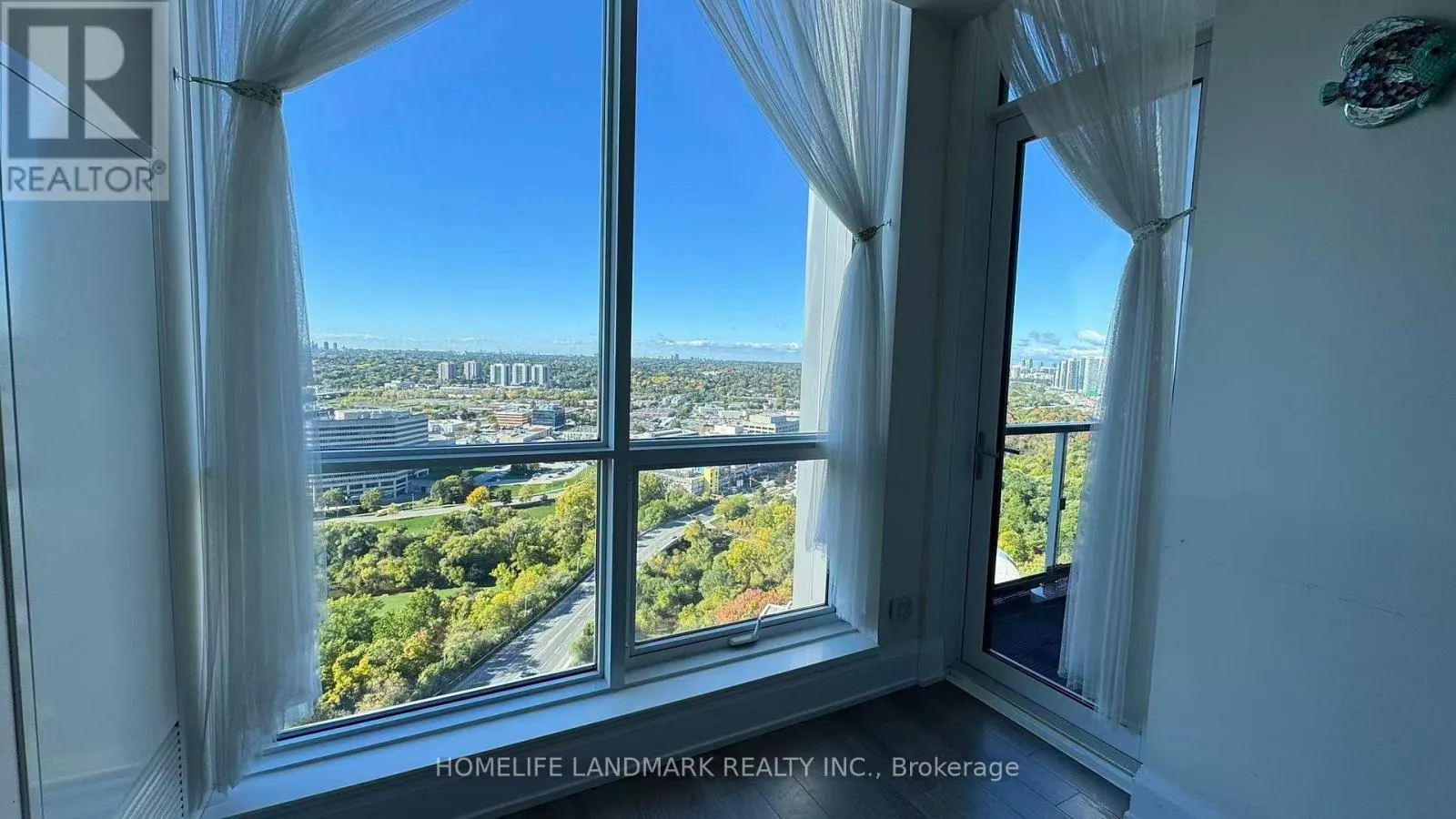 PH11 - 18 GRAYDON HALL DRIVE