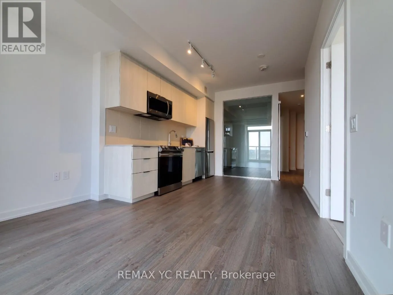810 - 50 POWER STREET